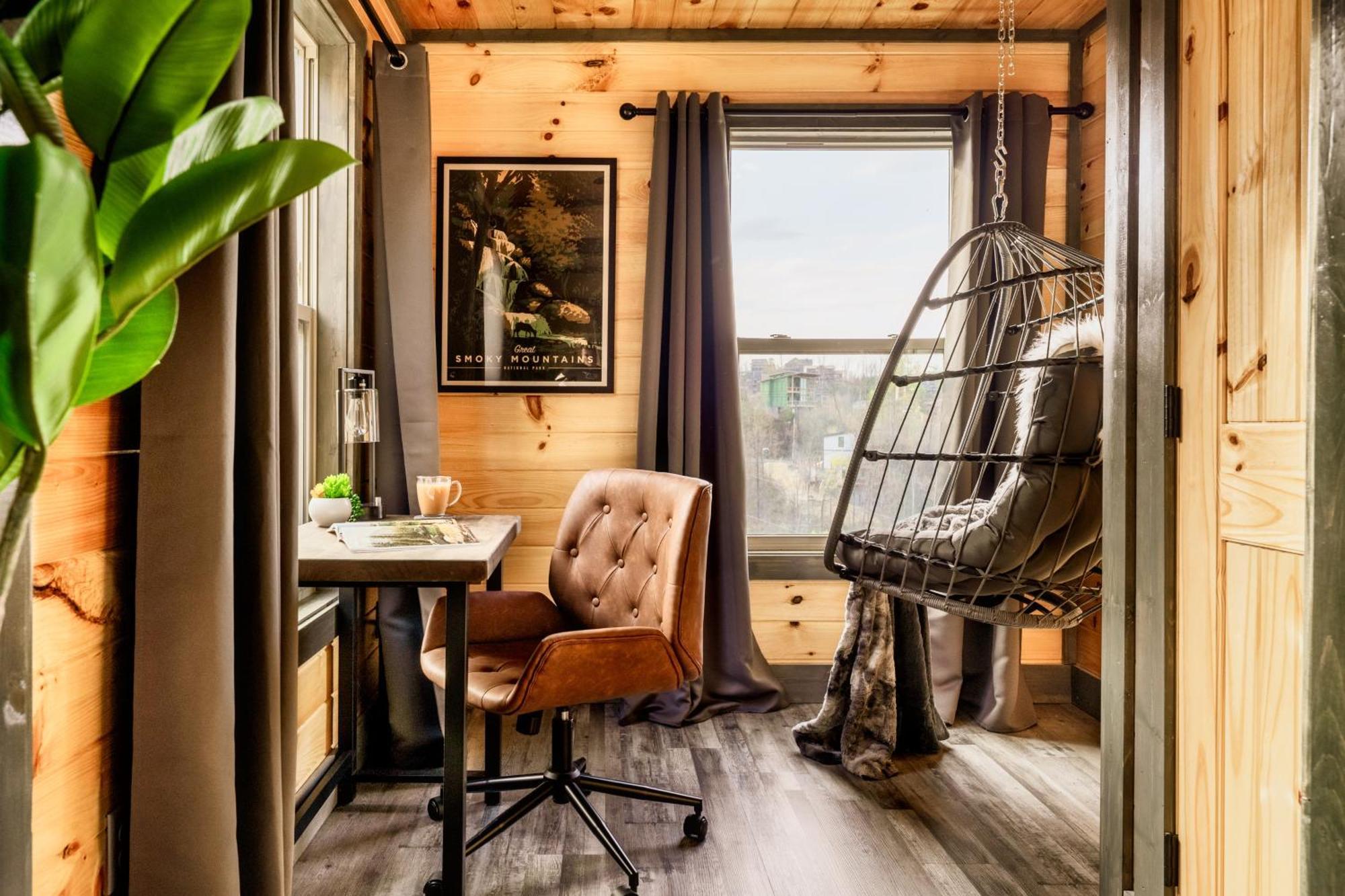 Mountainscape - Brand New Cabin W Views - Hottub - Firetable - Ps5 - Pooltable - 3 Pools Gatlinburg Luaran gambar